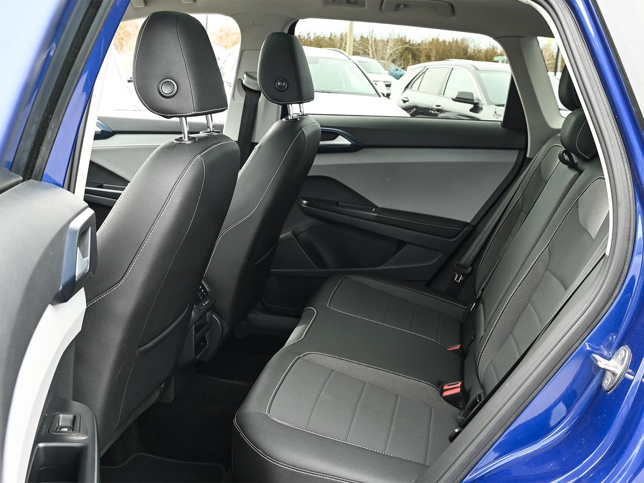 2024 Volkswagen Taos Comfortline Sunroof Photo