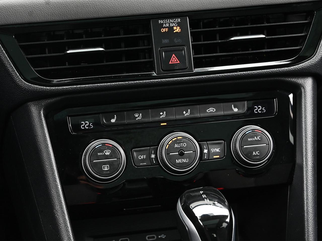 2024 Volkswagen Taos Comfortline Sunroof Photo