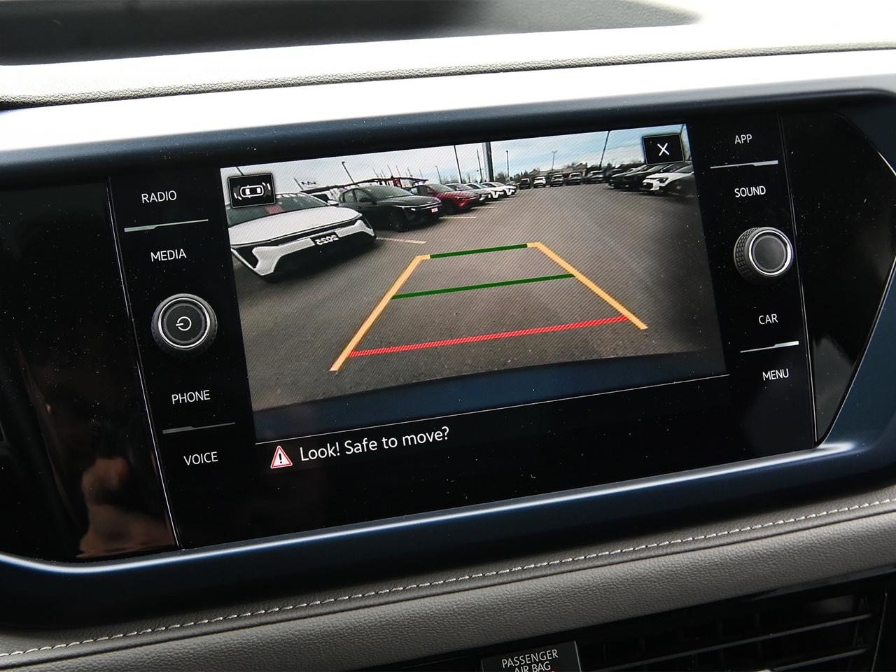 2024 Volkswagen Taos Comfortline Sunroof Photo