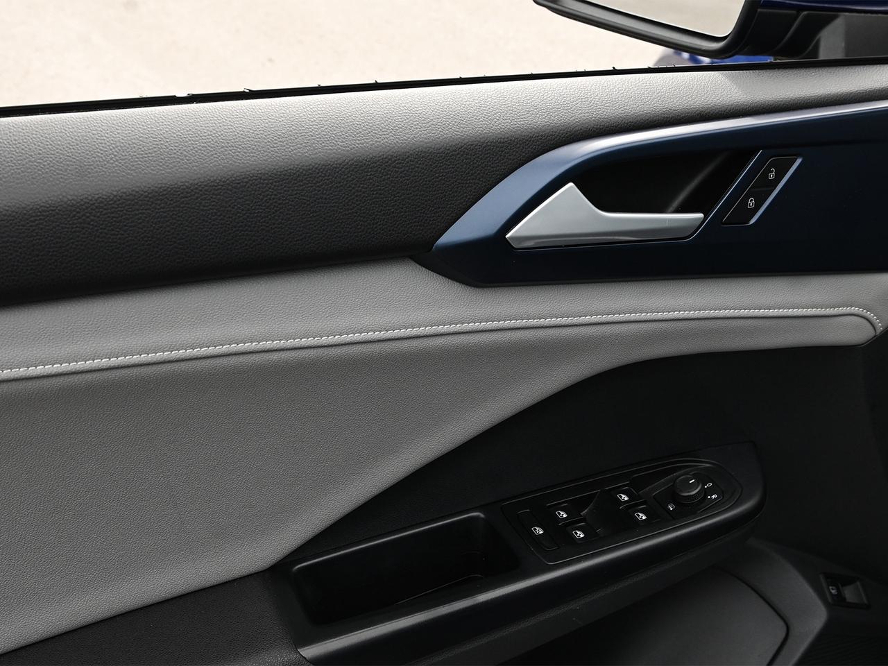 2024 Volkswagen Taos Comfortline Sunroof Photo