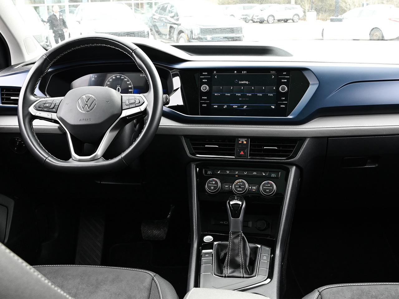 2024 Volkswagen Taos Comfortline Sunroof Photo