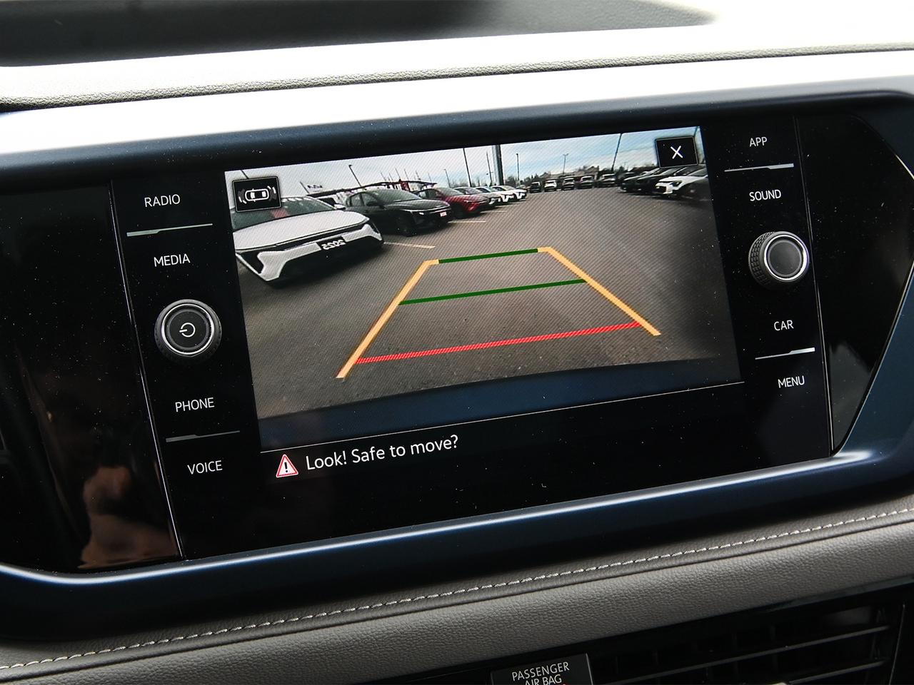 2024 Volkswagen Taos Comfortline Sunroof Photo