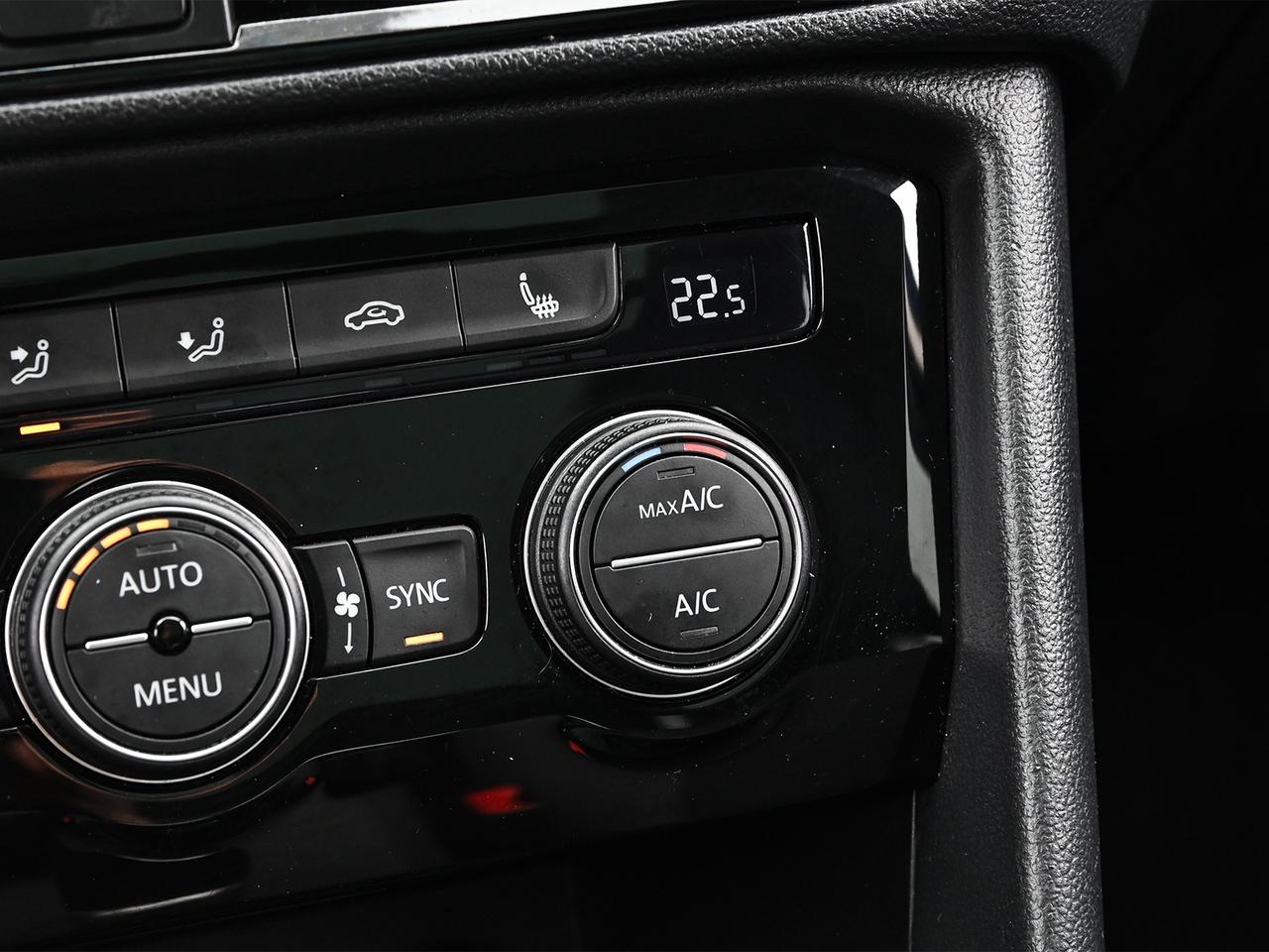 2024 Volkswagen Taos Comfortline Sunroof Photo