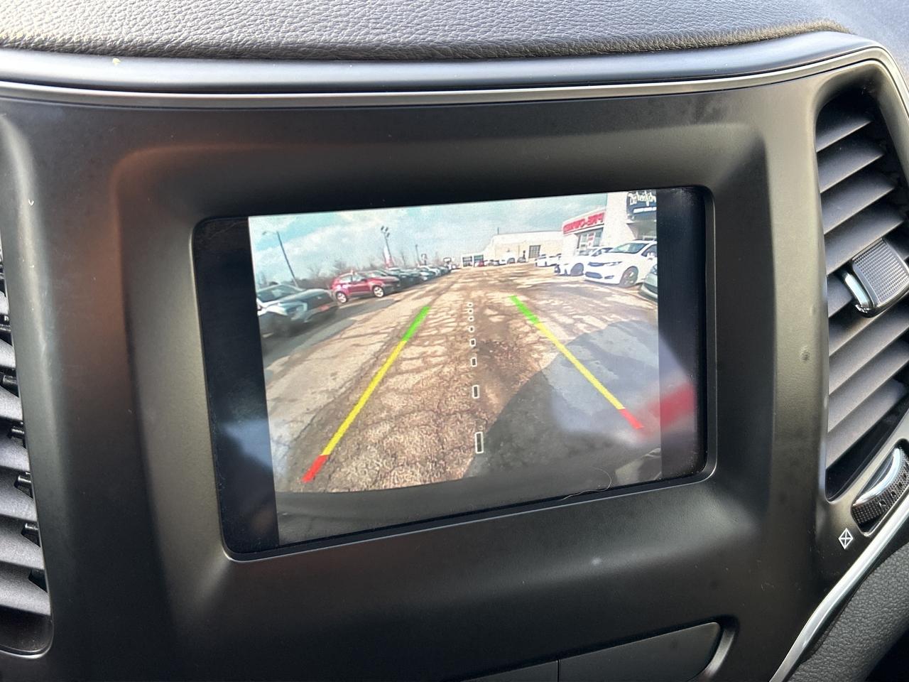 2019 Jeep Cherokee Sport 4x4 w/Heated Seats, Remote Start, CarPlay Photo