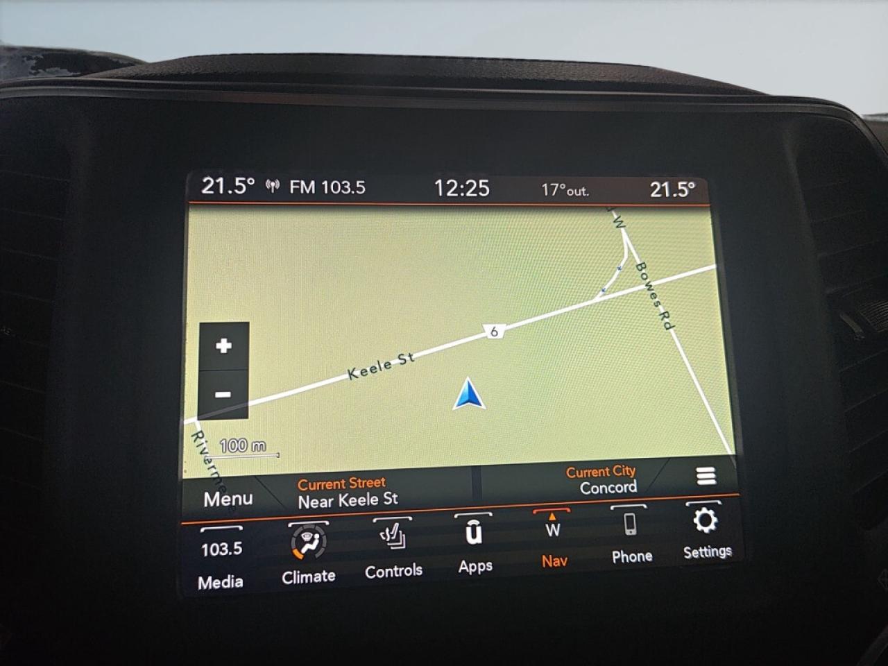 2022 Jeep Cherokee Altitude AWD / Leather / NAVI / CarPlay / Heated S Photo