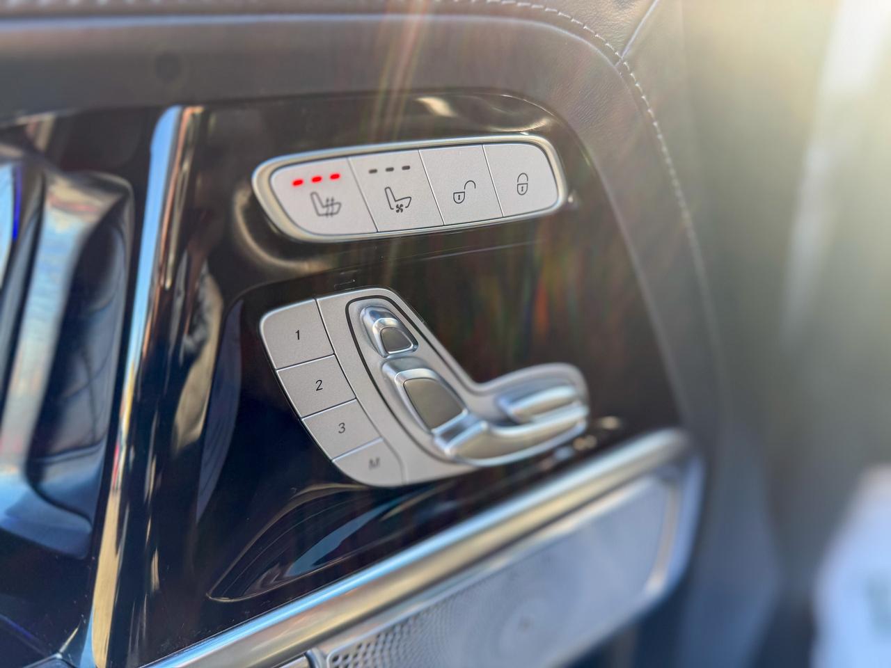 2021 Mercedes-Benz G-Class G 550-4MATIC/NAVI/BSM/CAMERA/ROOF/4.0L/MASSAGE .. Photo