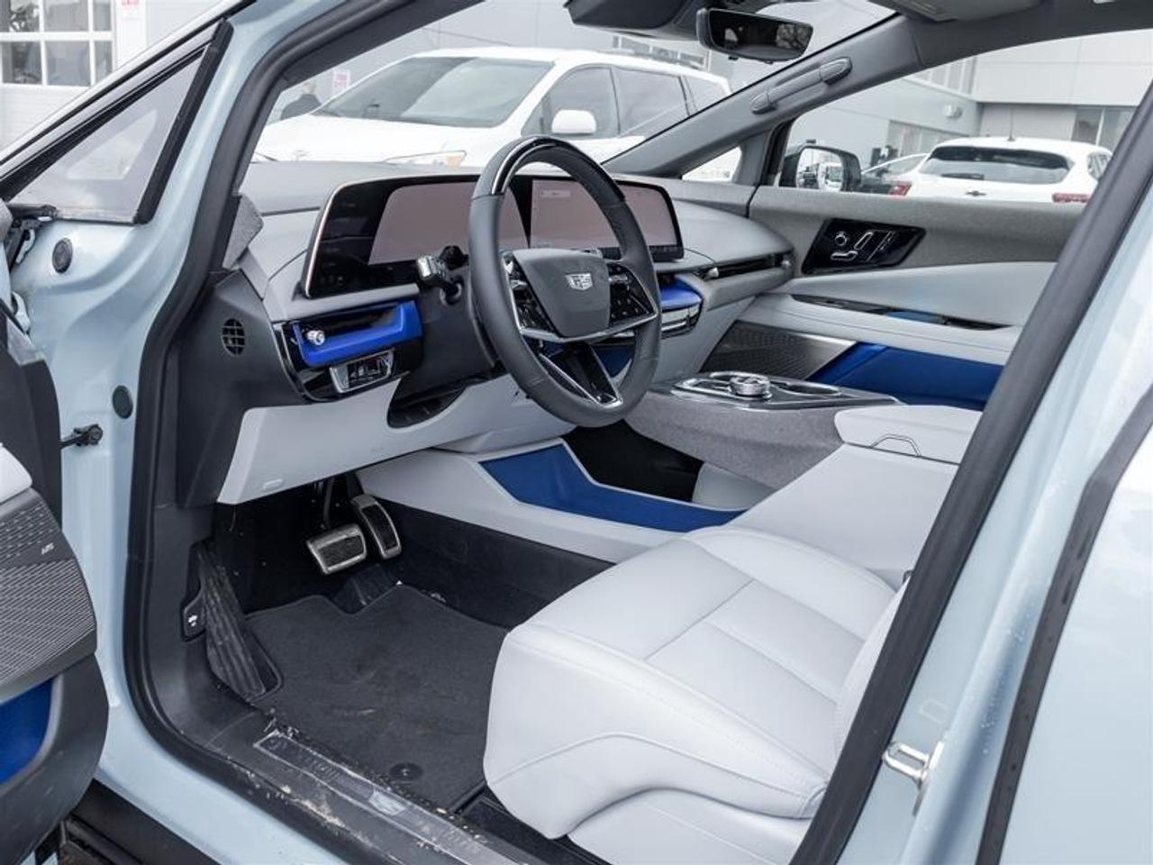 2026 Cadillac OPTIQ Sport 4dr Photo