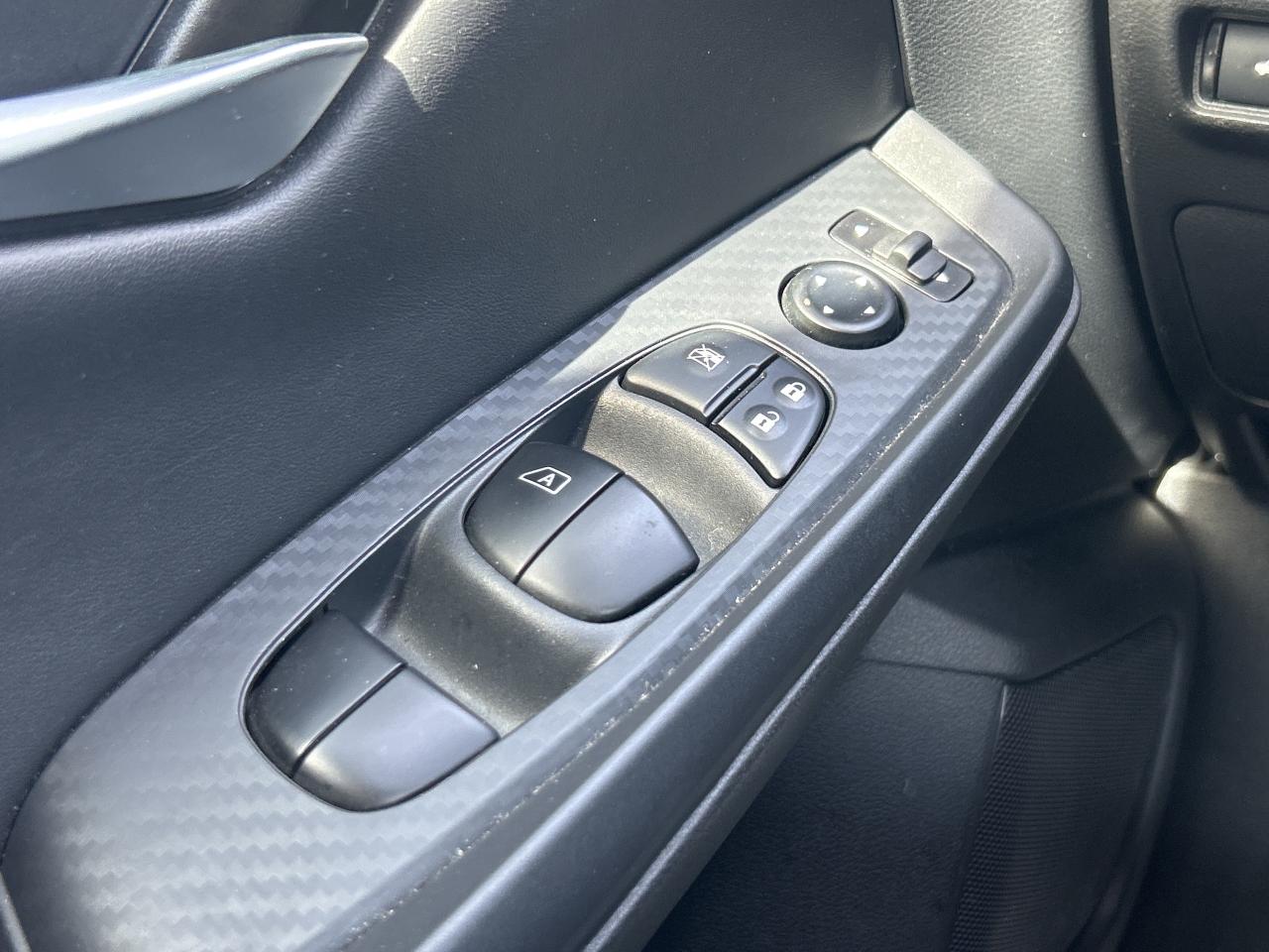 2024 Nissan Sentra SV   Heated Seats   Remote Start   Blind-spot Photo