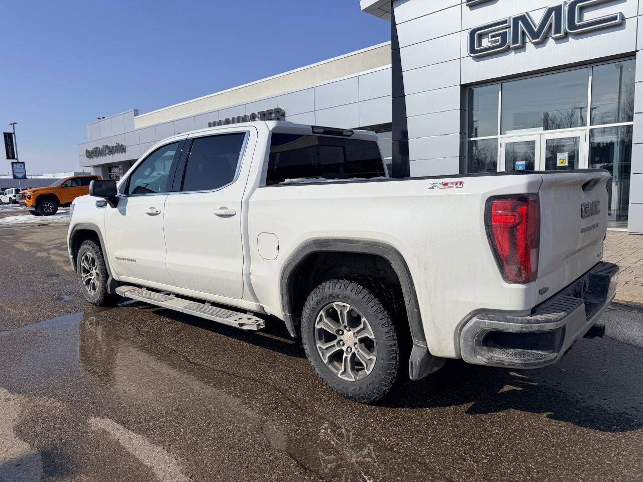 2019 GMC Sierra 1500 4WD Crew Cab 147  SLE Photo4