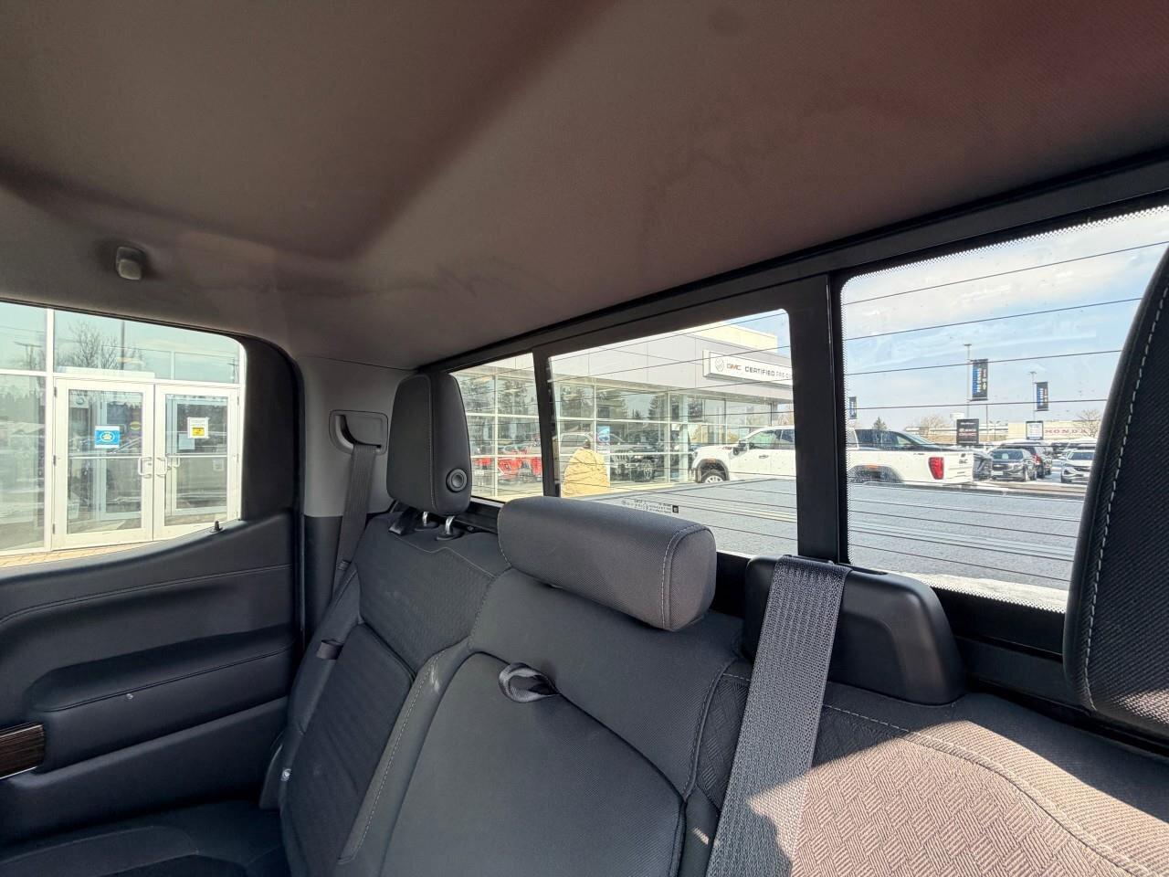 2019 GMC Sierra 1500 4WD Crew Cab 147  SLE Photo