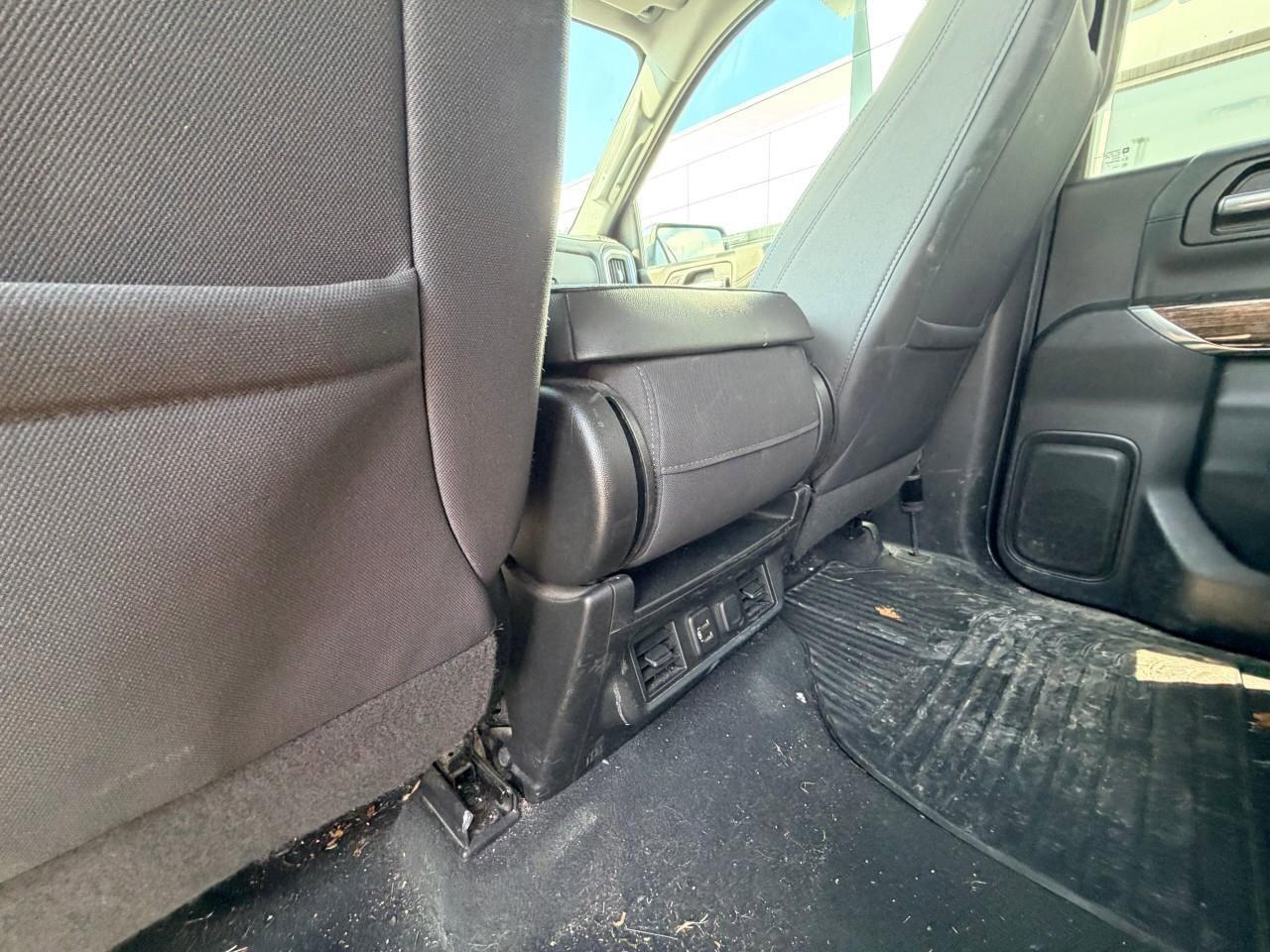 2019 GMC Sierra 1500 4WD Crew Cab 147  SLE Photo