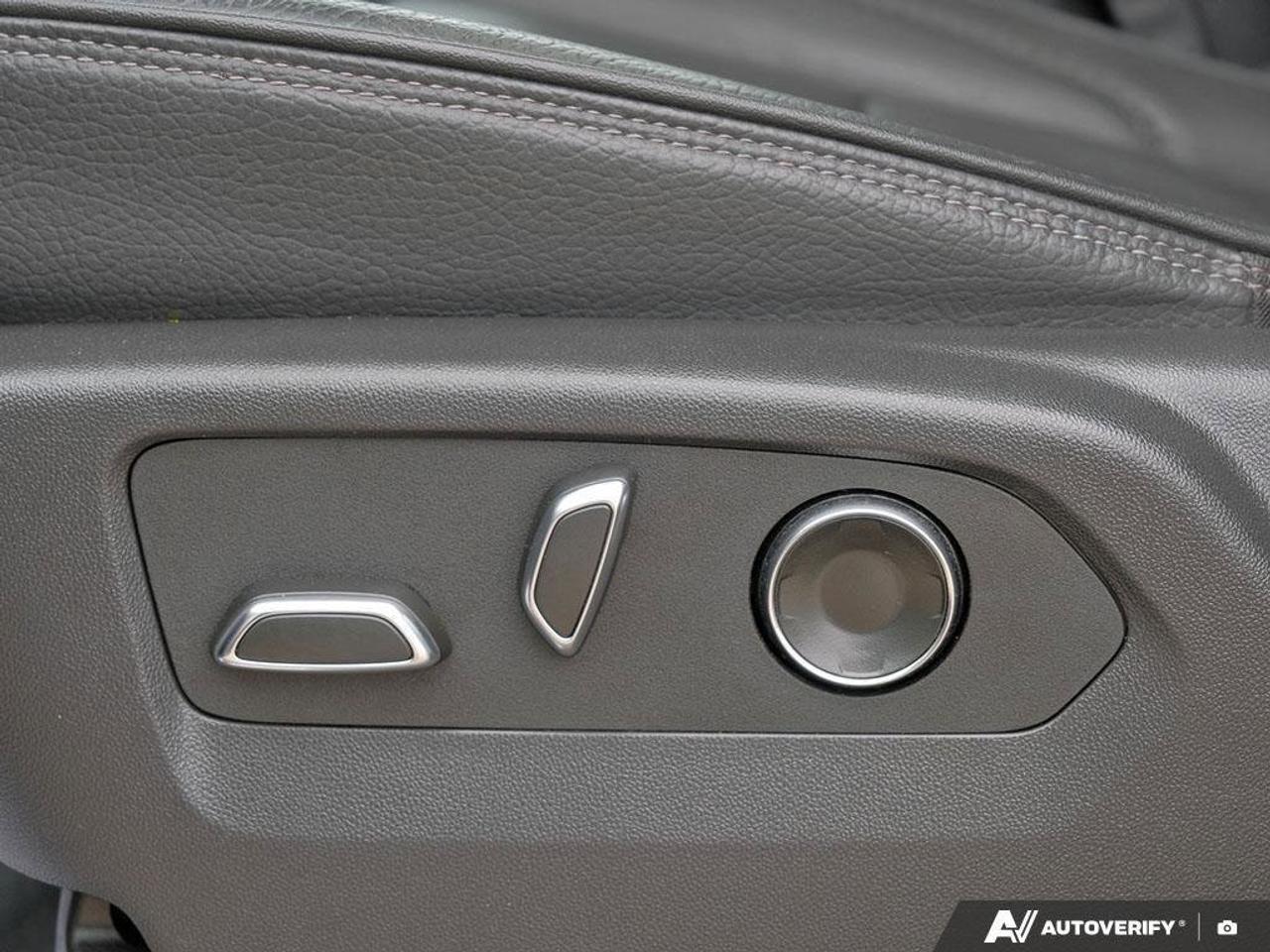 2025 GMC Sierra 1500 DenaliDENALI, 4X4, 3.0L DIESEL, ALLOYS, LEATHER, 1 Photo