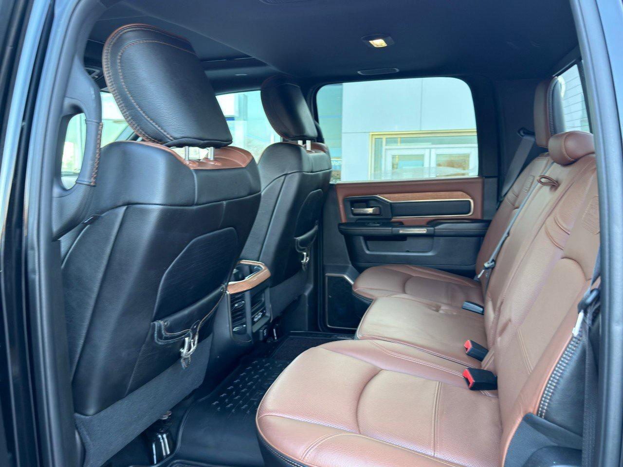 2019 RAM 3500 Laramie Longhorn6.7L CUMMINS, 5TH WHEEL PREP, AUTO Photo