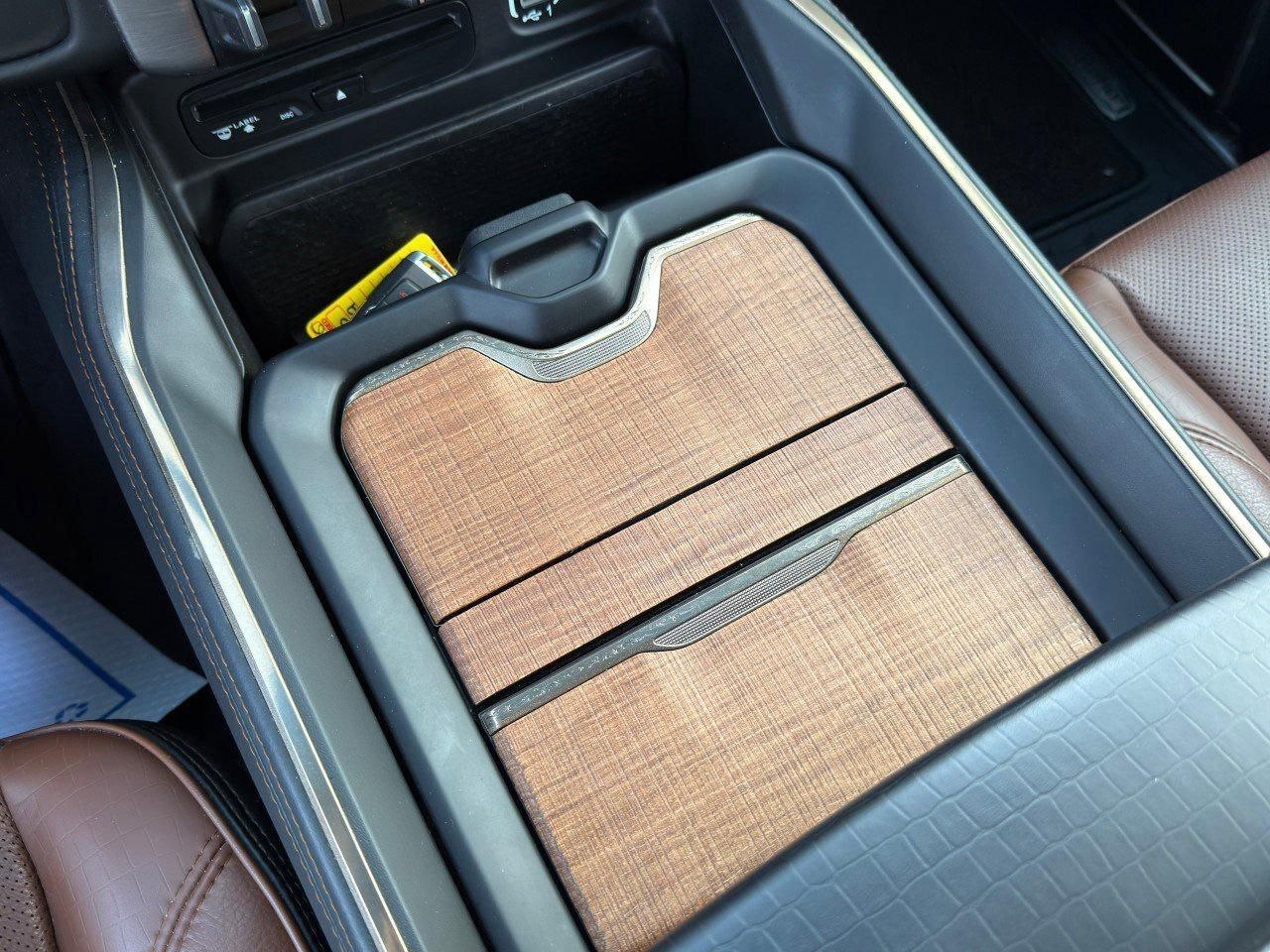 2019 RAM 3500 Laramie Longhorn6.7L CUMMINS, 5TH WHEEL PREP, AUTO Photo