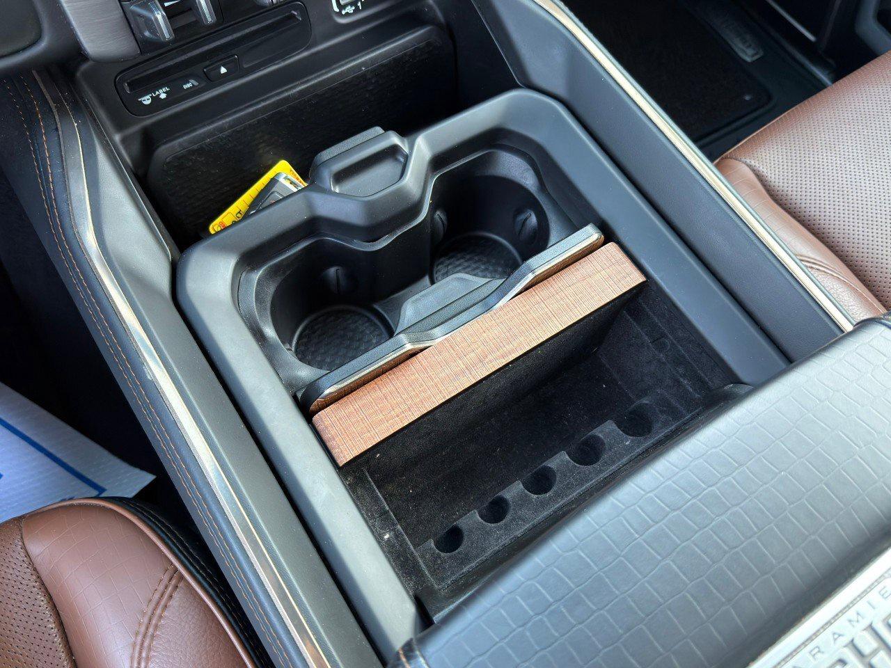 2019 RAM 3500 Laramie Longhorn6.7L CUMMINS, 5TH WHEEL PREP, AUTO Photo