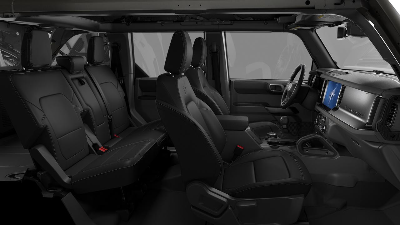 2026 Ford Bronco Outer Banks Photo