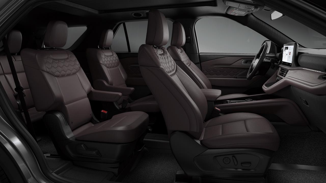 2026 Ford Explorer Platinum Photo