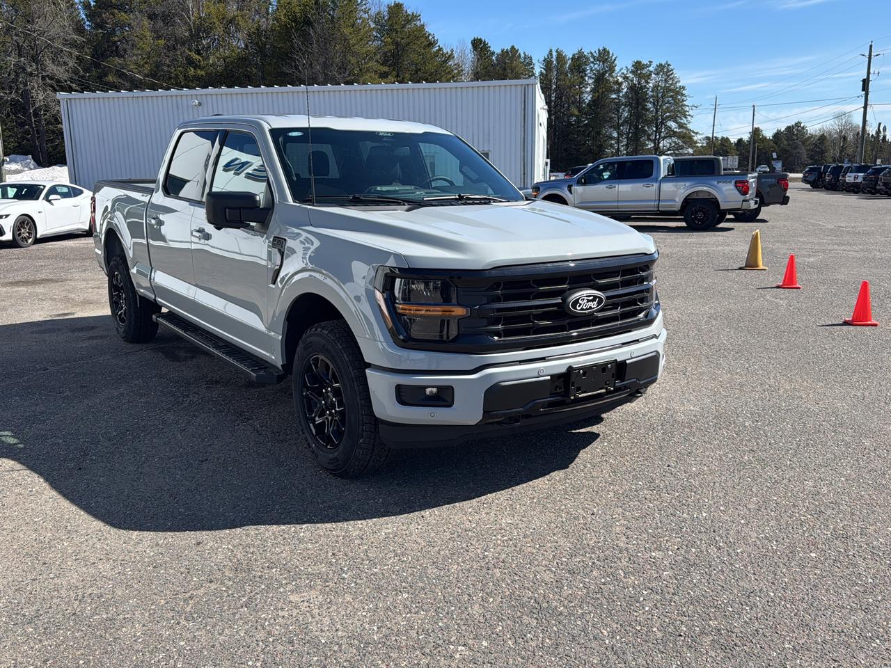 2026 Ford F-150 XLT Photo2