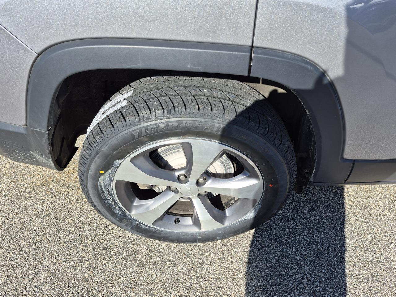 2022 Jeep Cherokee Limited Photo