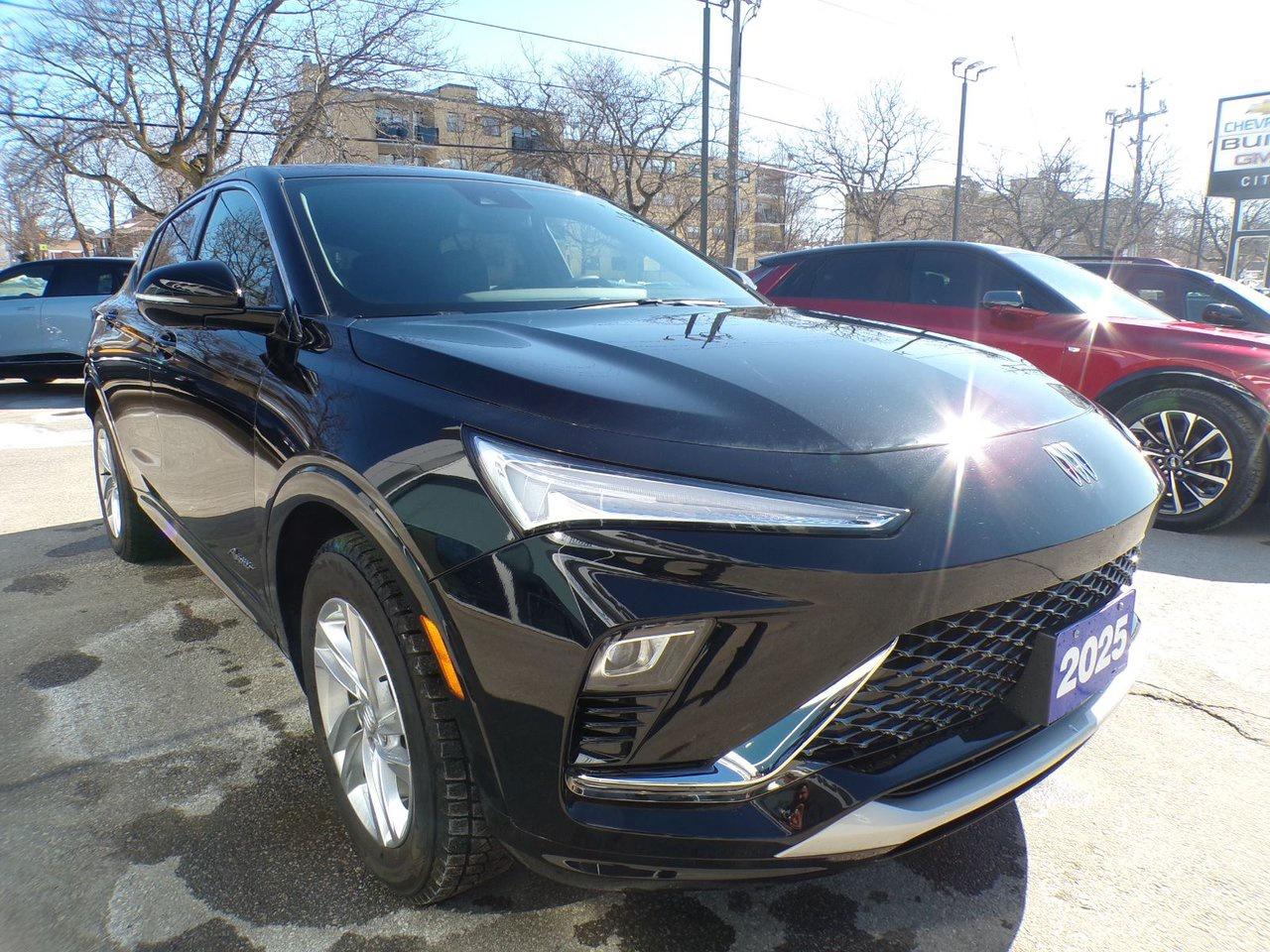 2025 Buick Envista FWD 4dr Avenir Photo2