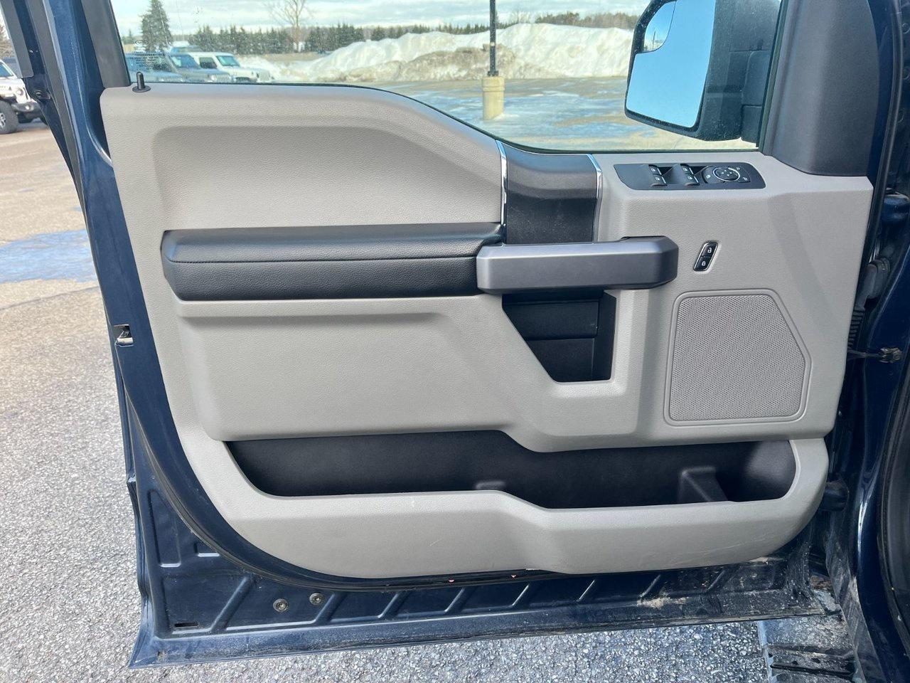2019 Ford F-150 XLT 4WD SuperCrew 6.5' Box Photo