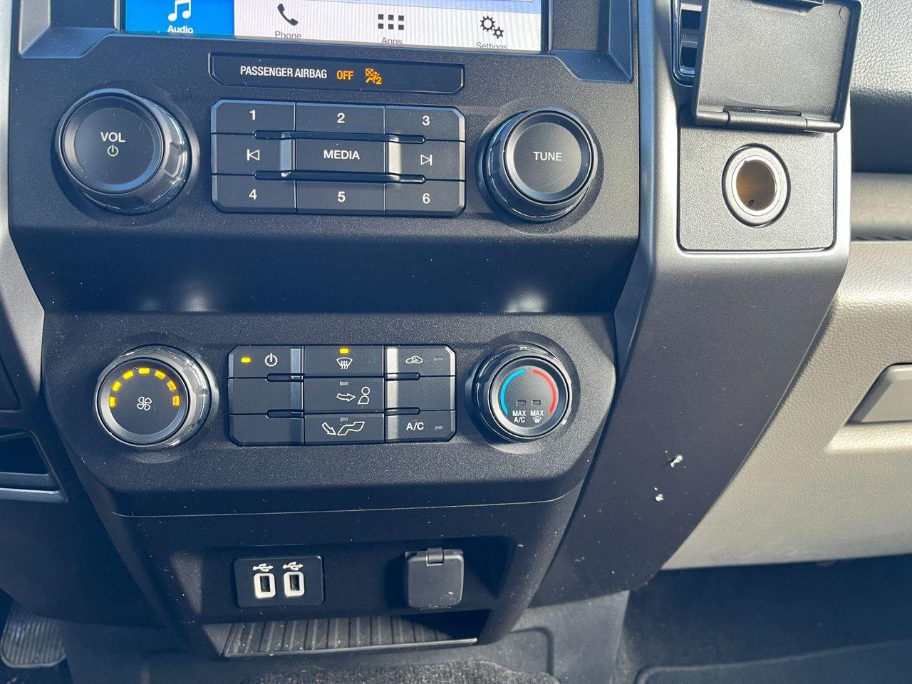 2019 Ford F-150 XLT 4WD SuperCrew 6.5' Box Photo