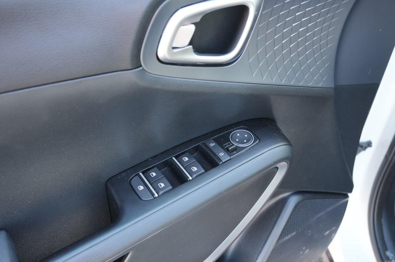 2023 Kia Soul EX  IVT Photo