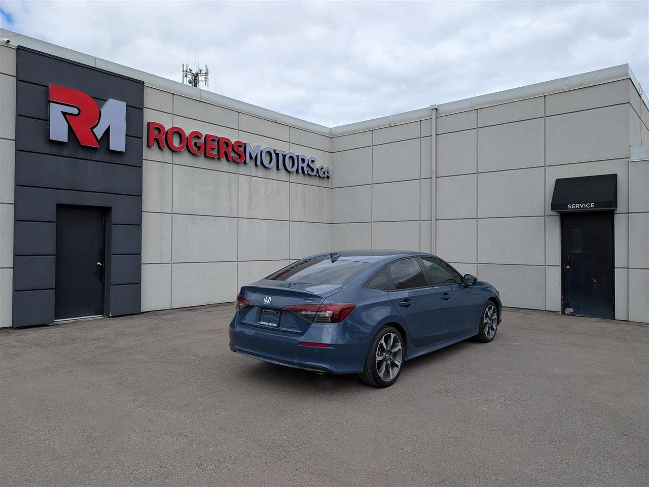 2026 Honda Civic Hybrid SPORT TOURING - NAVI - SUNROOF - LEATHER - TECH FEATS Photo4