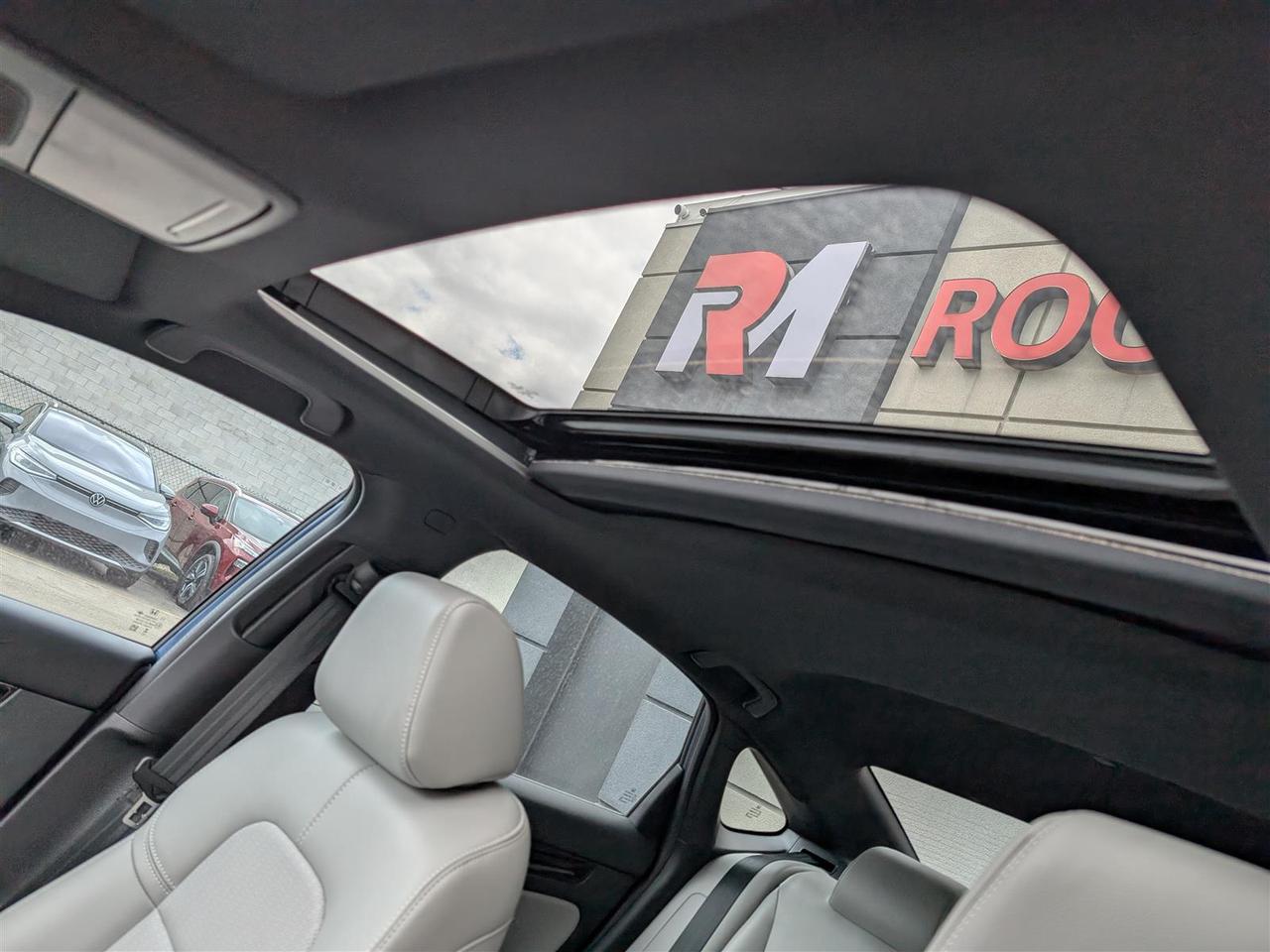 2026 Honda Civic Hybrid SPORT TOURING - NAVI - SUNROOF - LEATHER - TECH FEATS Photo