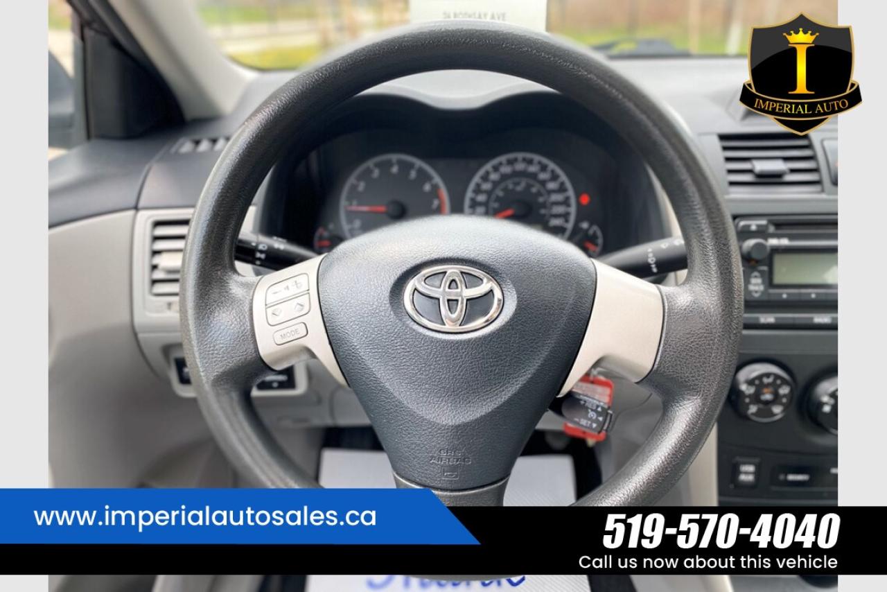 2013 Toyota Corolla LE Photo