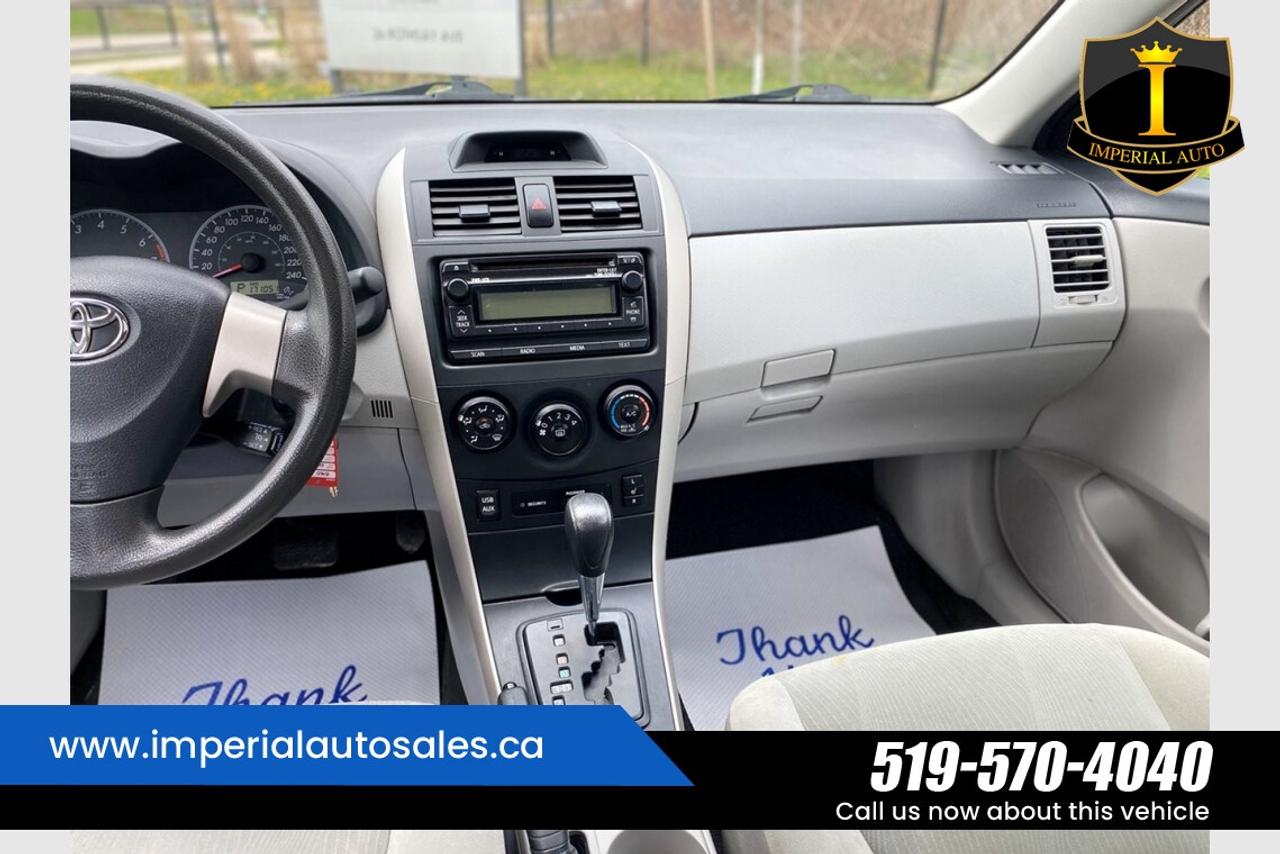 2013 Toyota Corolla LE Photo