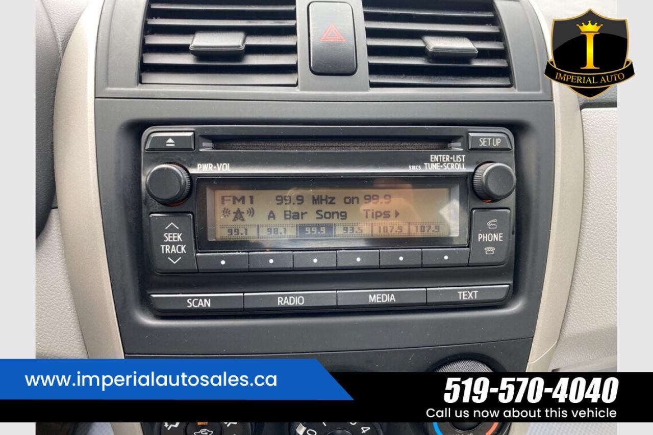 2013 Toyota Corolla LE Photo