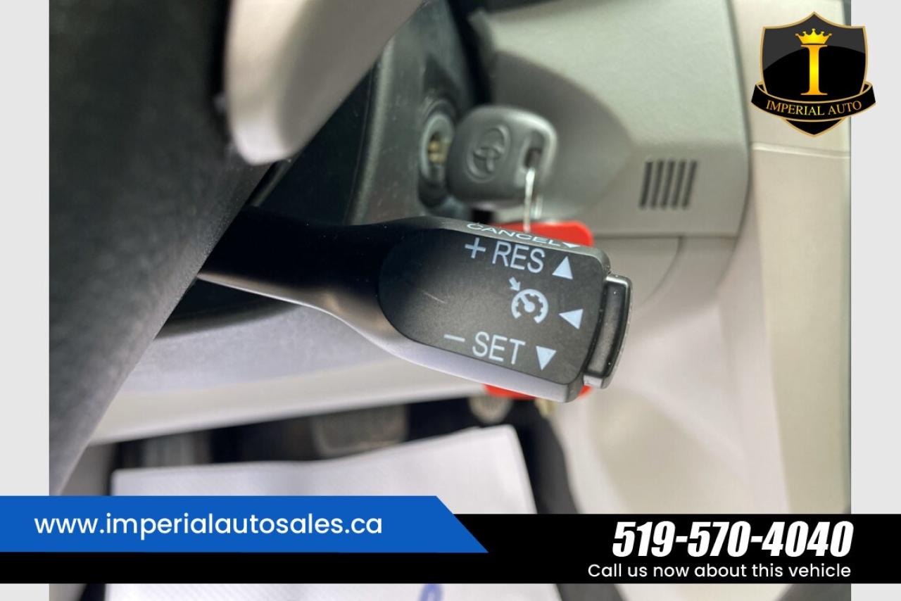 2013 Toyota Corolla LE Photo