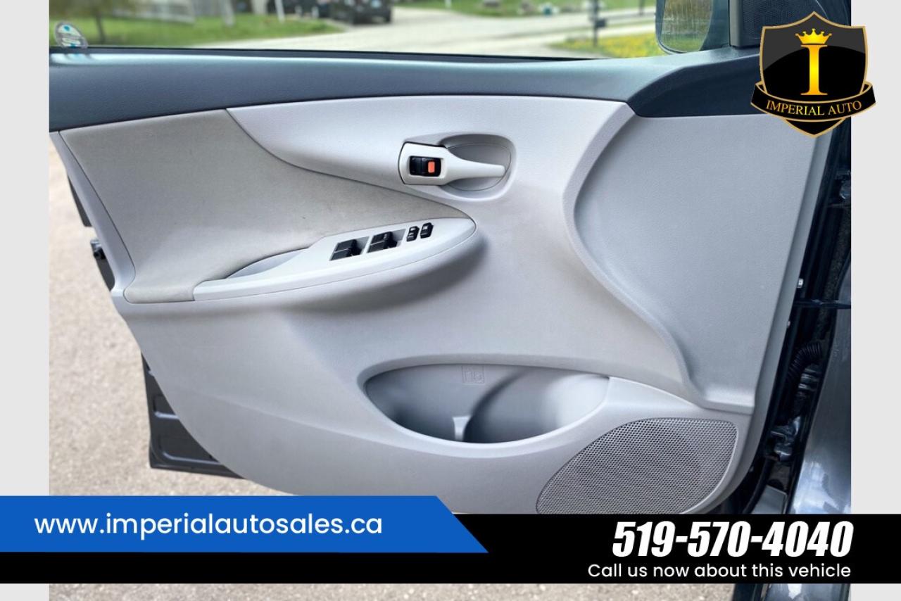 2013 Toyota Corolla LE Photo