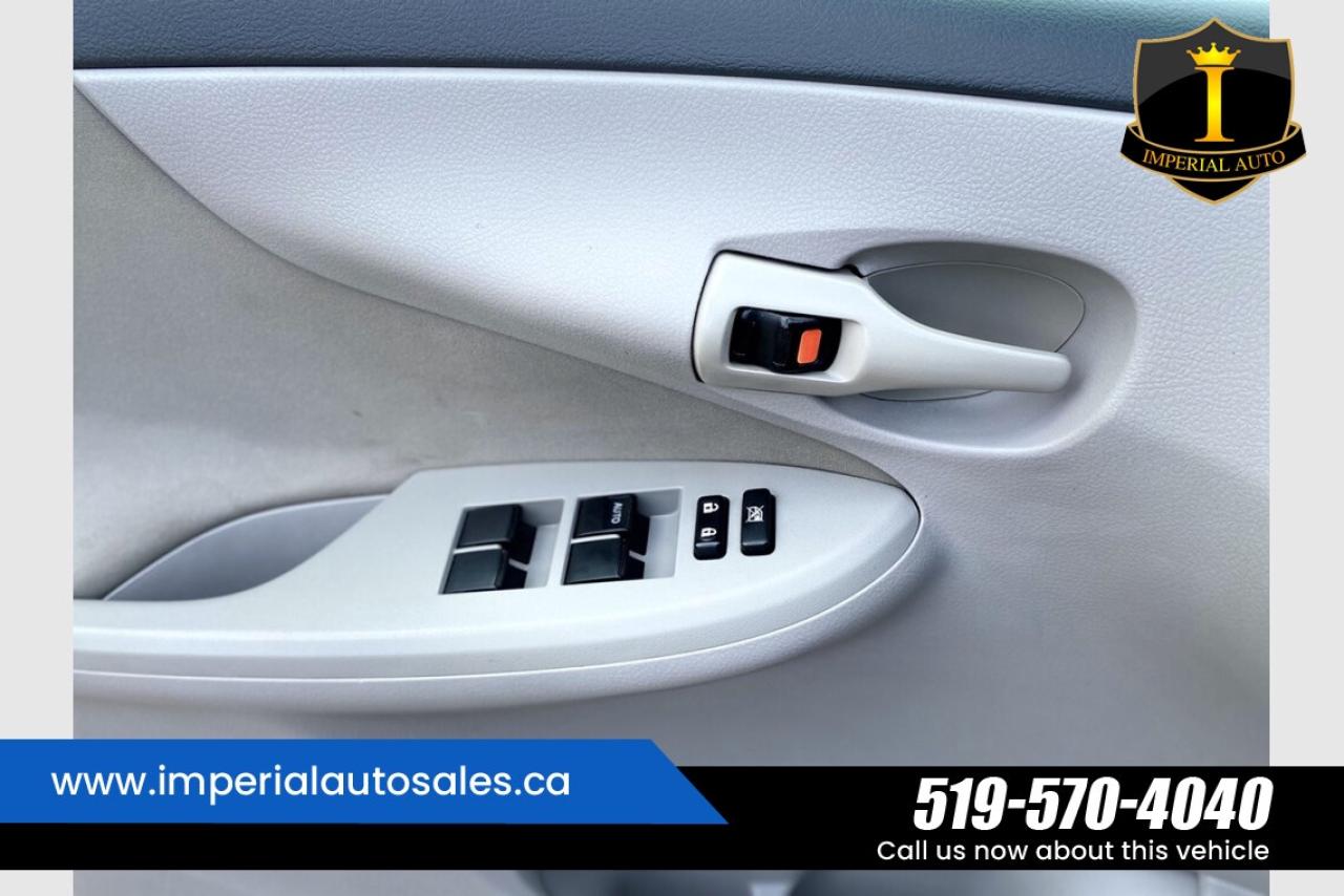 2013 Toyota Corolla LE Photo