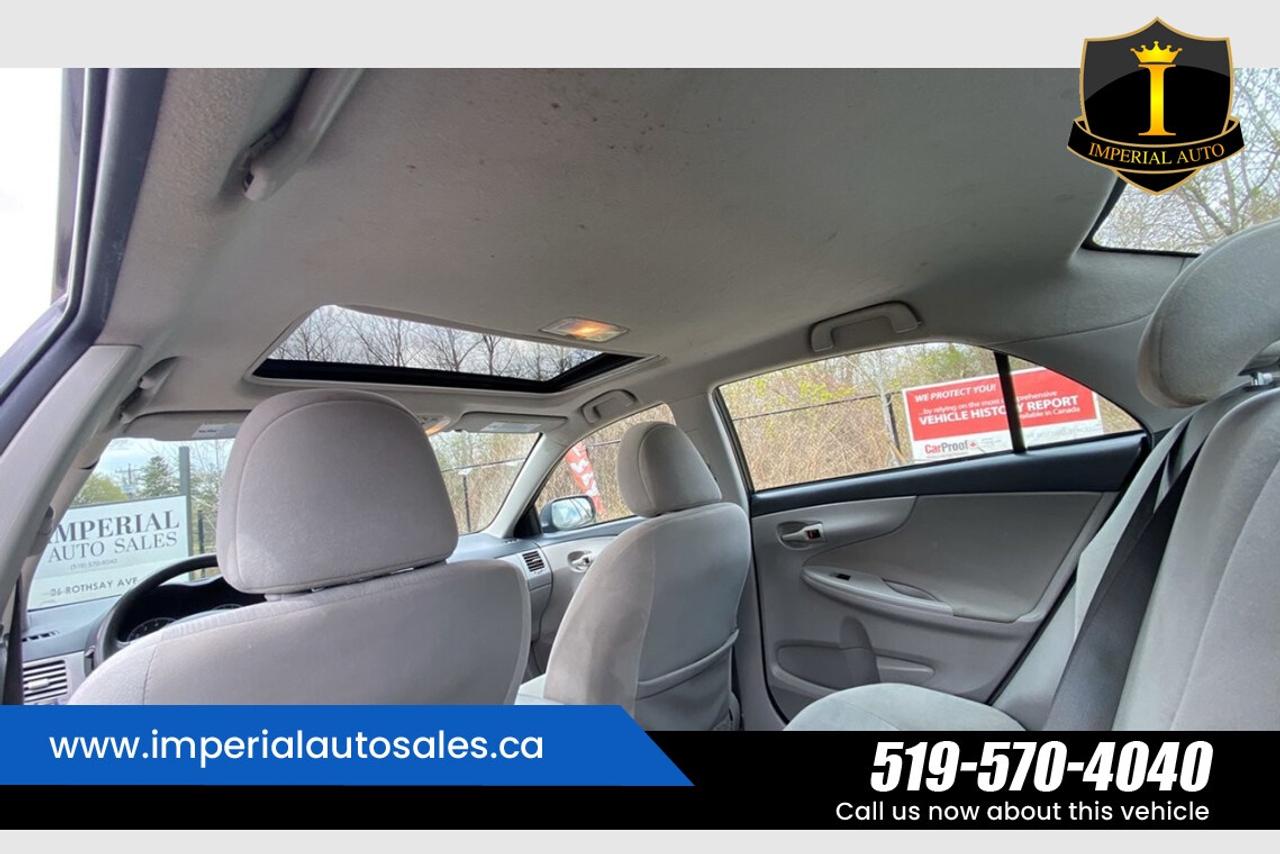 2013 Toyota Corolla LE Photo