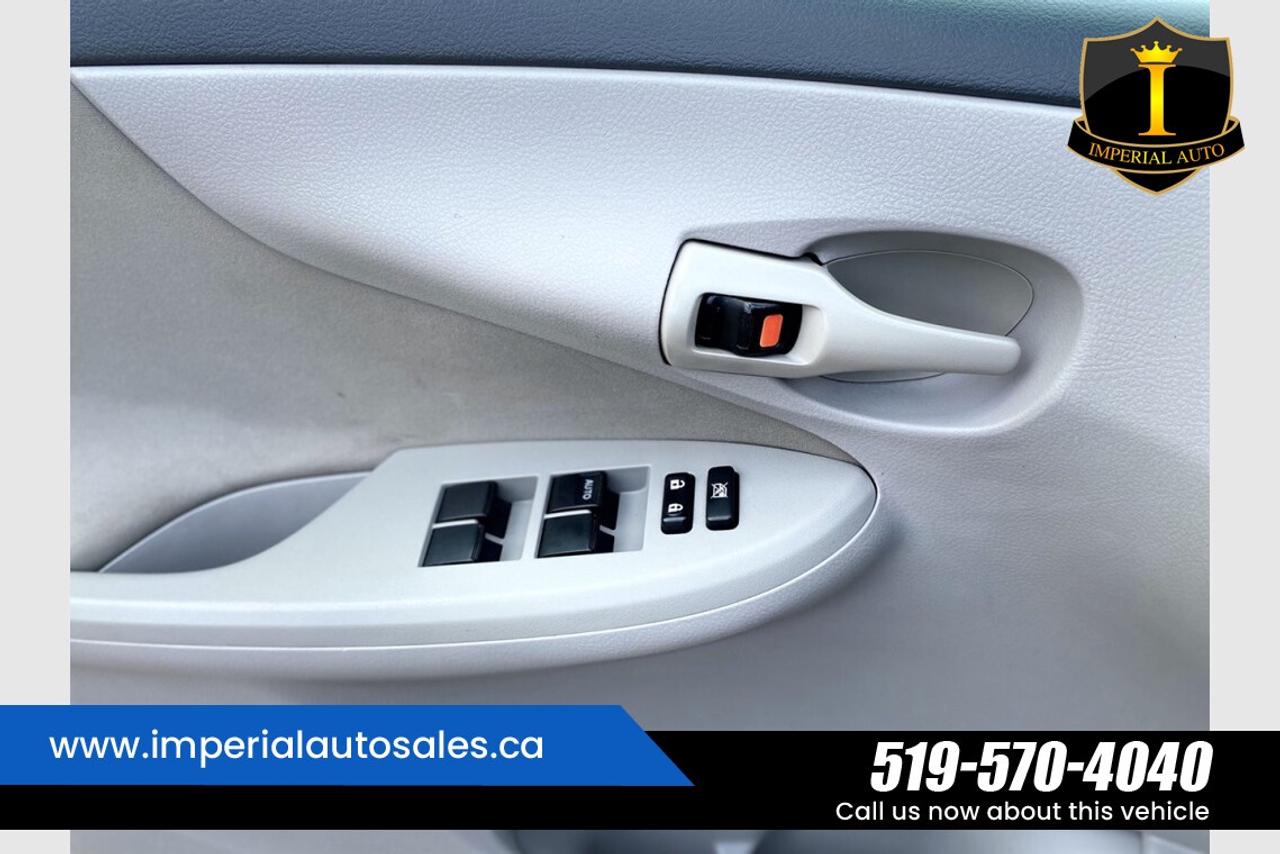 2013 Toyota Corolla LE Photo
