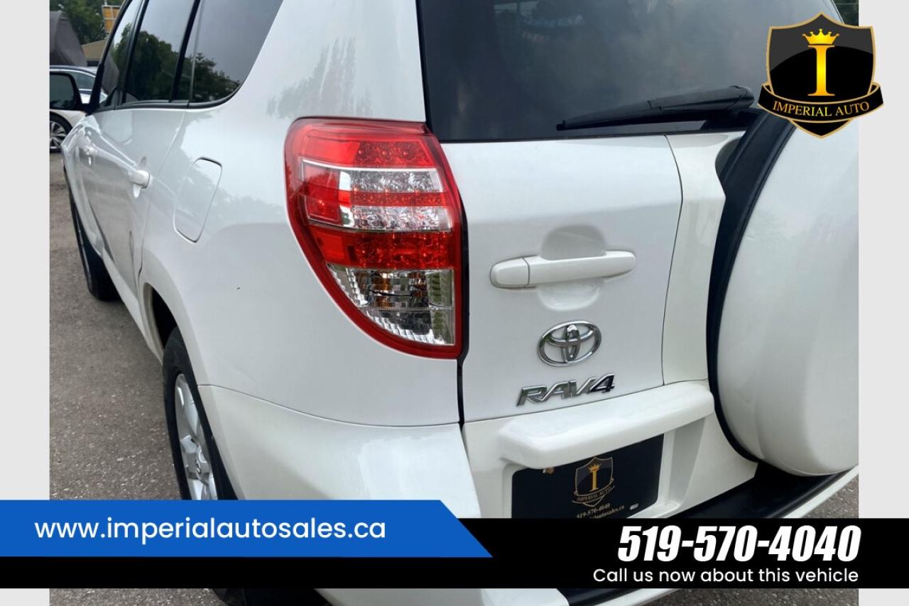 2012 Toyota RAV4 - SUNROOF Photo