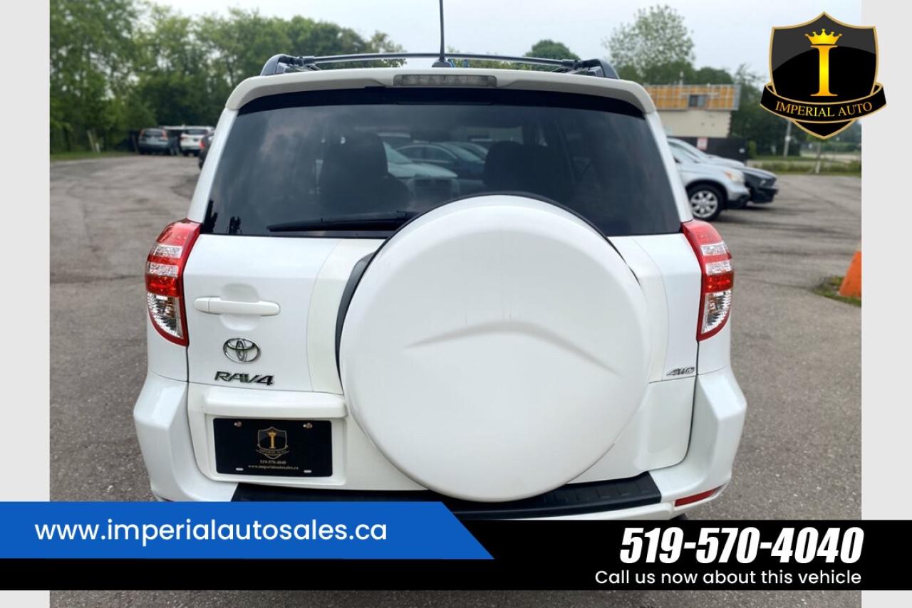 2012 Toyota RAV4 - SUNROOF Photo