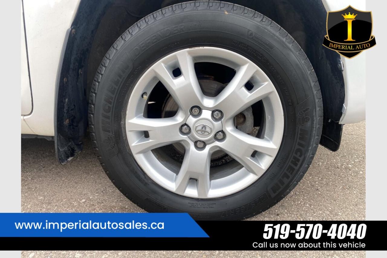 2012 Toyota RAV4 - SUNROOF Photo