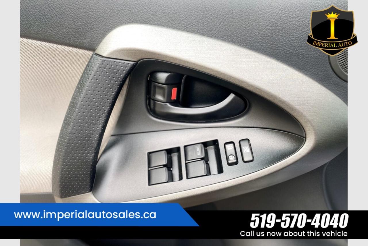 2012 Toyota RAV4 - SUNROOF Photo