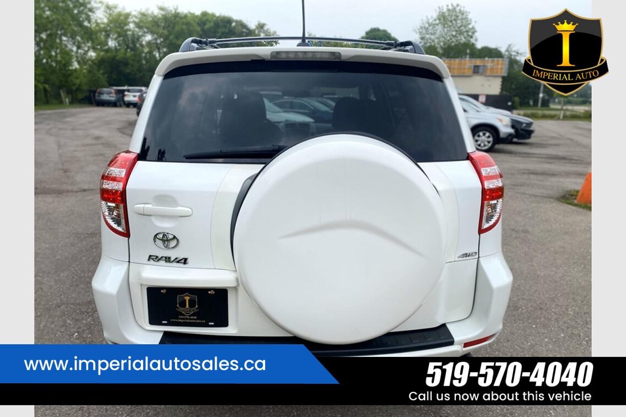 2012 Toyota RAV4 - SUNROOF Photo