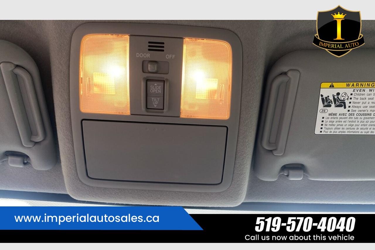 2012 Toyota RAV4 - SUNROOF Photo