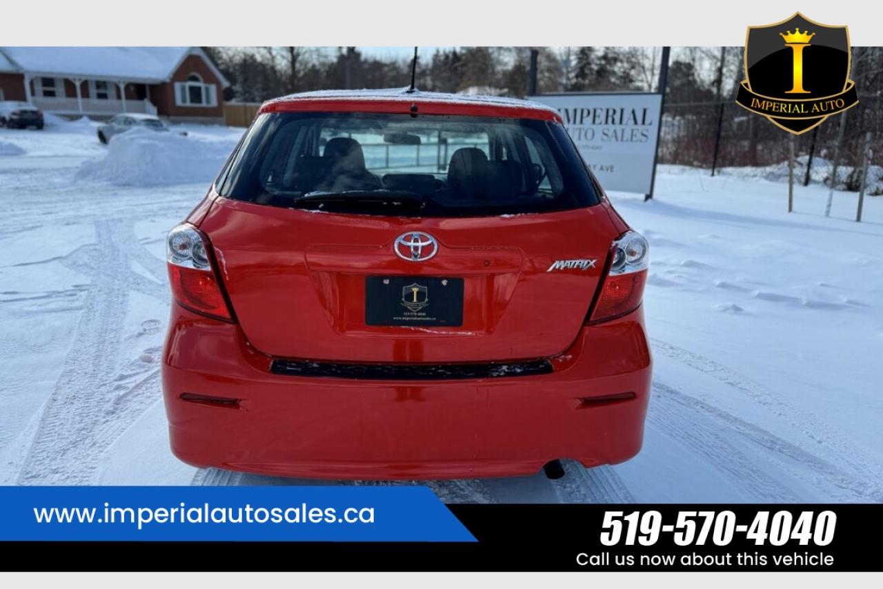 2011 Toyota Matrix 1.8-Lit.-FWD Photo