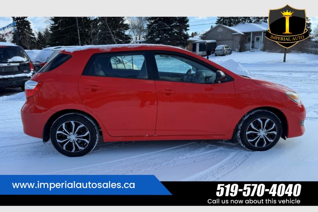 2011 Toyota Matrix 1.8-Lit.-FWD Photo