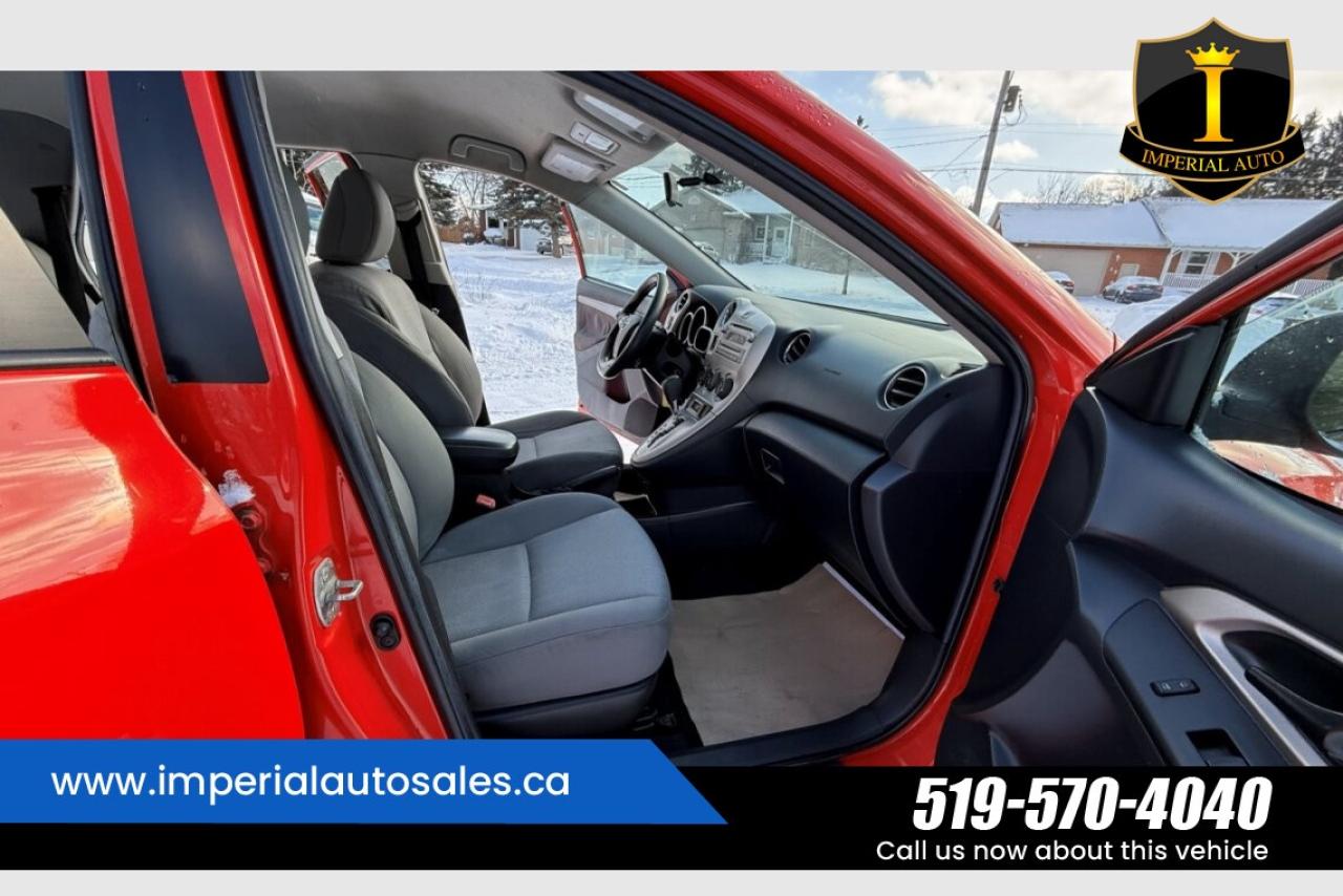 2011 Toyota Matrix 1.8-Lit.-FWD Photo