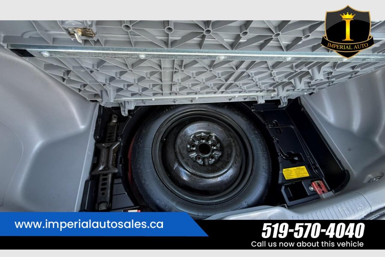 2011 Toyota Matrix 1.8-Lit.-FWD Photo