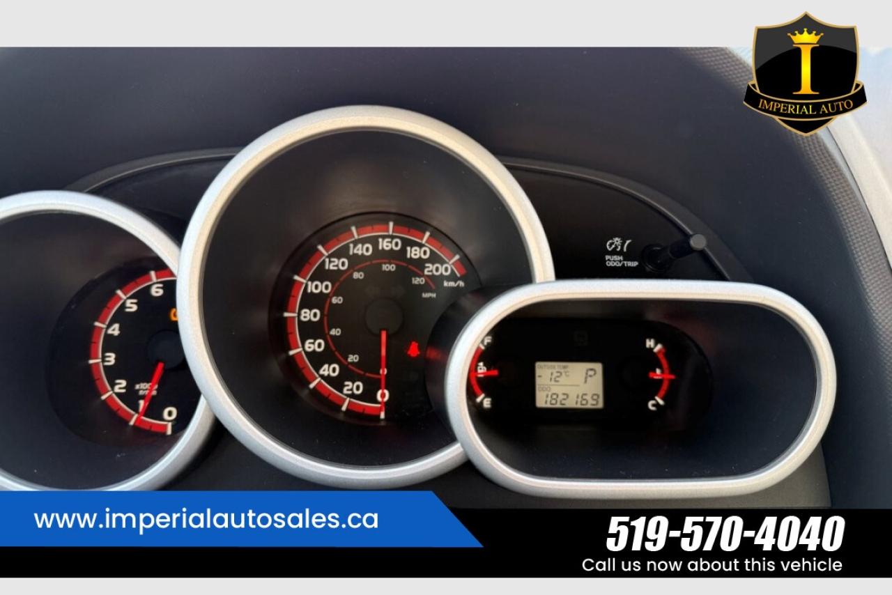 2011 Toyota Matrix 1.8-Lit.-FWD Photo