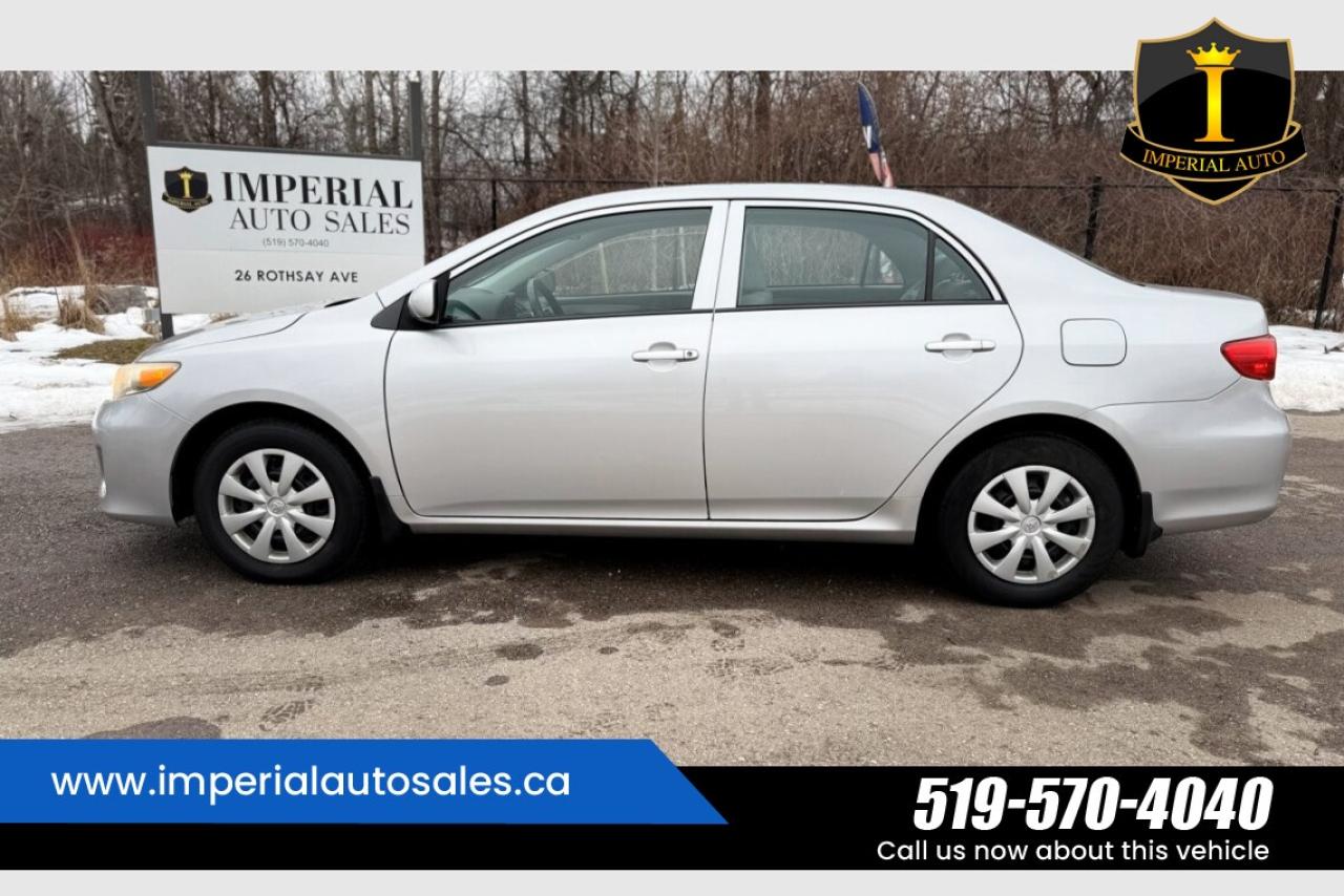 2013 Toyota Corolla CE-LOW KMS. Photo