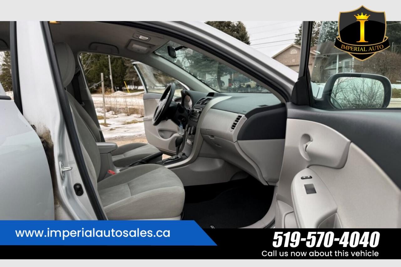 2013 Toyota Corolla CE-LOW KMS. Photo